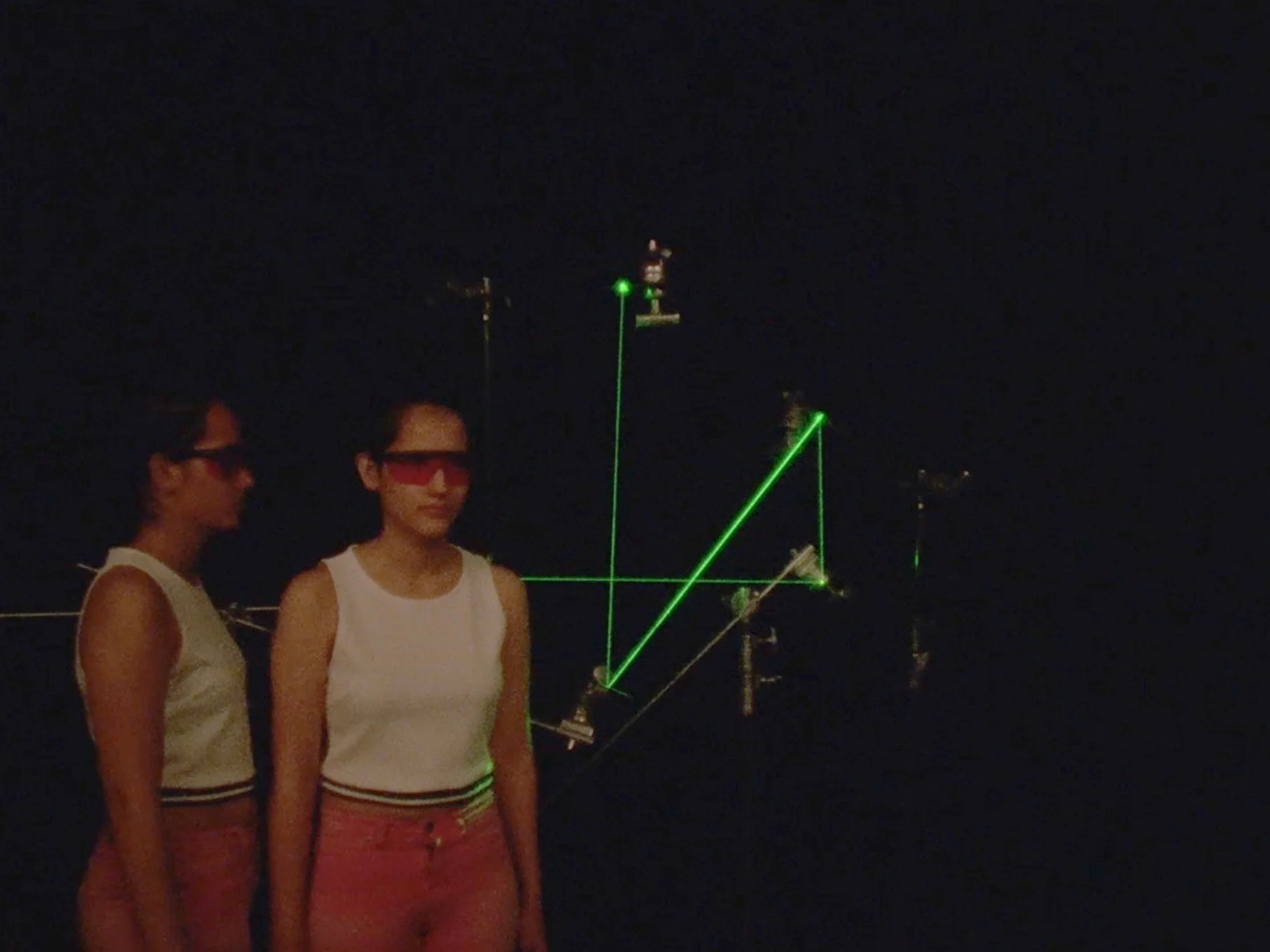 Void Vision Alexander Stewart 2018 | 8 minutes | USA | 16mm | color | sound Void Vision is an abstract science-fiction short in which the real and the simulated are equally constructions; a space where doubles, twins, duplicates, re-creations, and copies blend into one another. -AS
