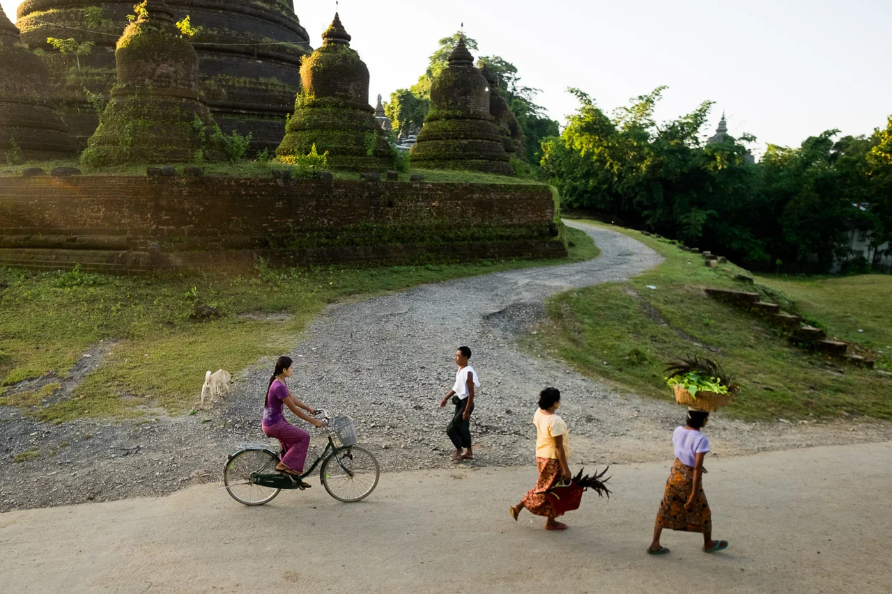  Daily life in Mrauk U.  Burma 2015 - Francesco Vicenzi Photography 