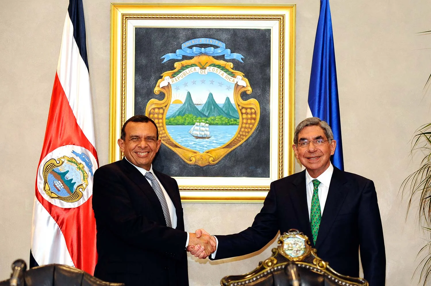  The President of the Republic of Honduras Porfirio Lobo meets Óscar Arias Sánchez in the Presidential House in San Jose' - LOBO y ARIAS - ph: Francesco Vicenzi 