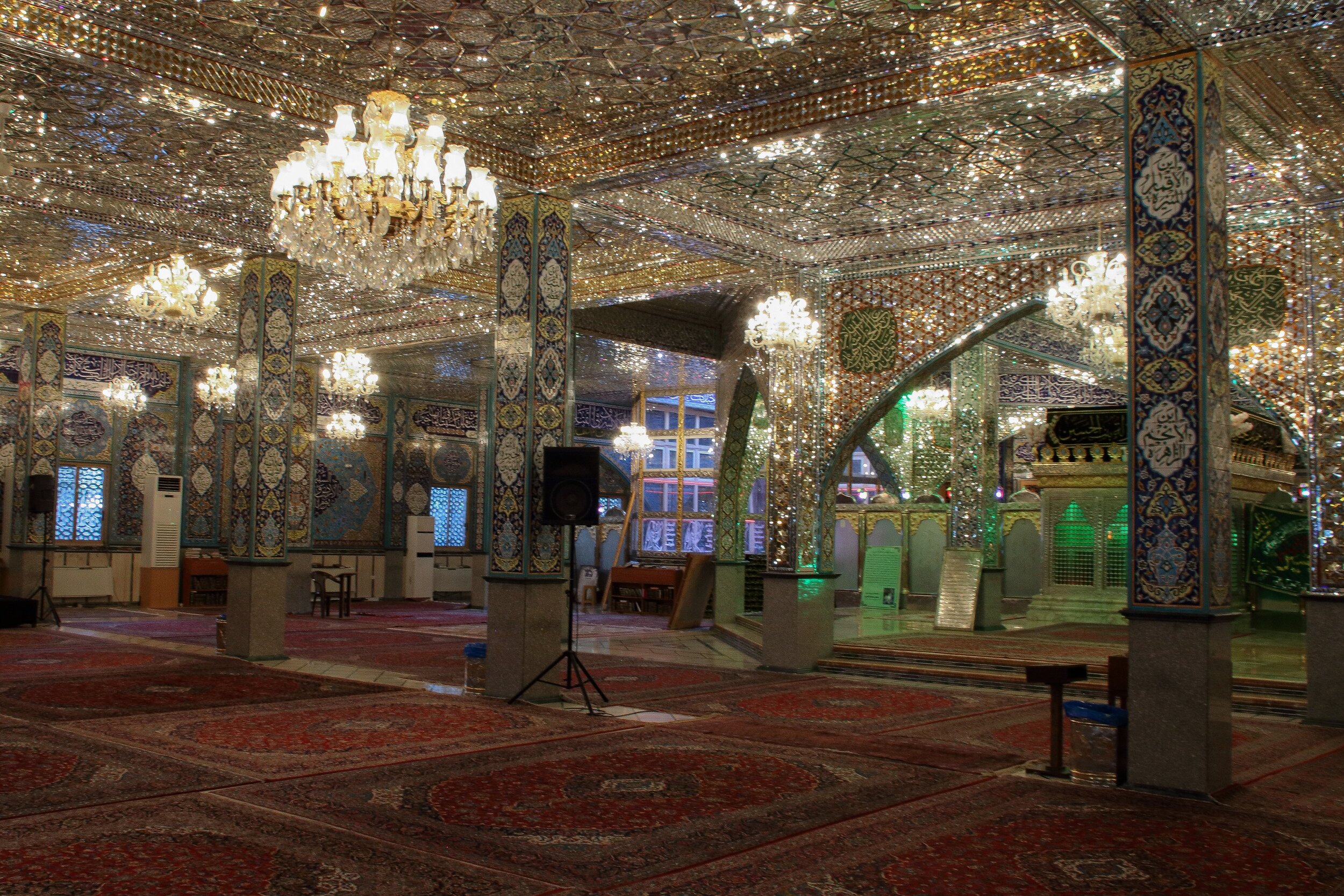 Lebanon_Baalbeck_Mosque_Interior1.jpg