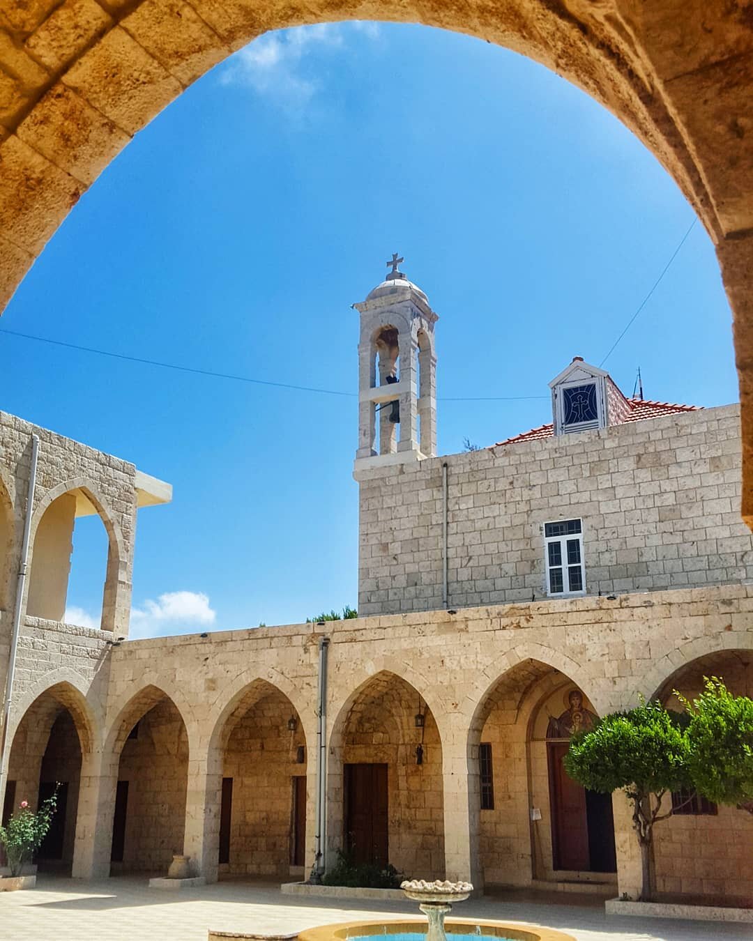 🇱🇧Lady of Nouriyeh🇱🇧
📌 Hamat, batroun ➖➖➖➖➖➖➖➖➖➖➖➖ Or lady of the light
To know the story check the highlights.

Lebanon is a country rich in #history, shaping a #cultural identity of diversity, and a small but fascinating jewel in The Middle Ea