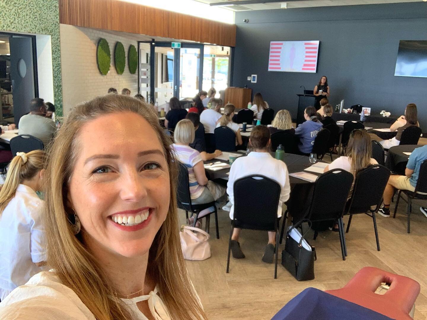 ✨P E R T H ✨ Chiropractors learning how to best serve women in their practice! This is the last stop on our 2023 Australian teaching tour 🛬 home soil, in the most beautiful training room in the country! 

🏆 Over 300 chiros have invested in upskilli