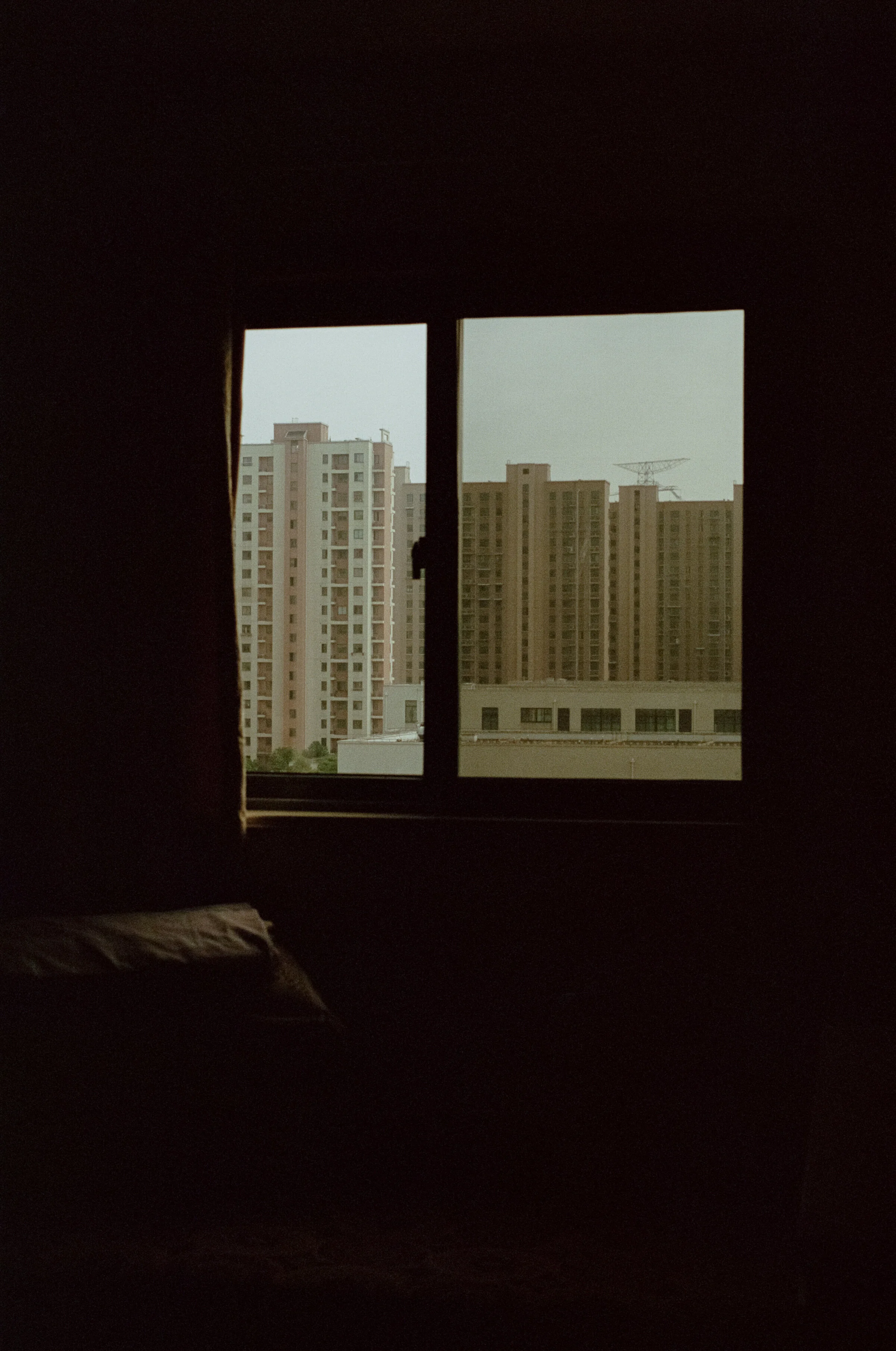 000262110019_19_r2.jpg