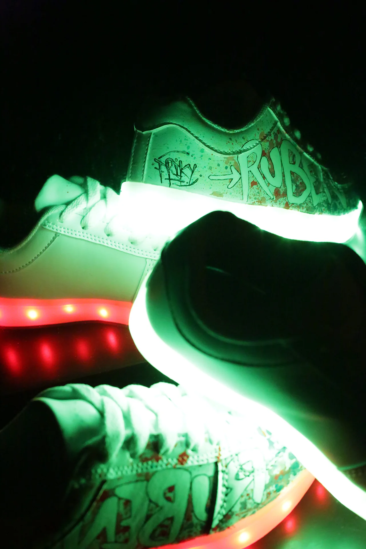 friky-shoes-night-light.jpg