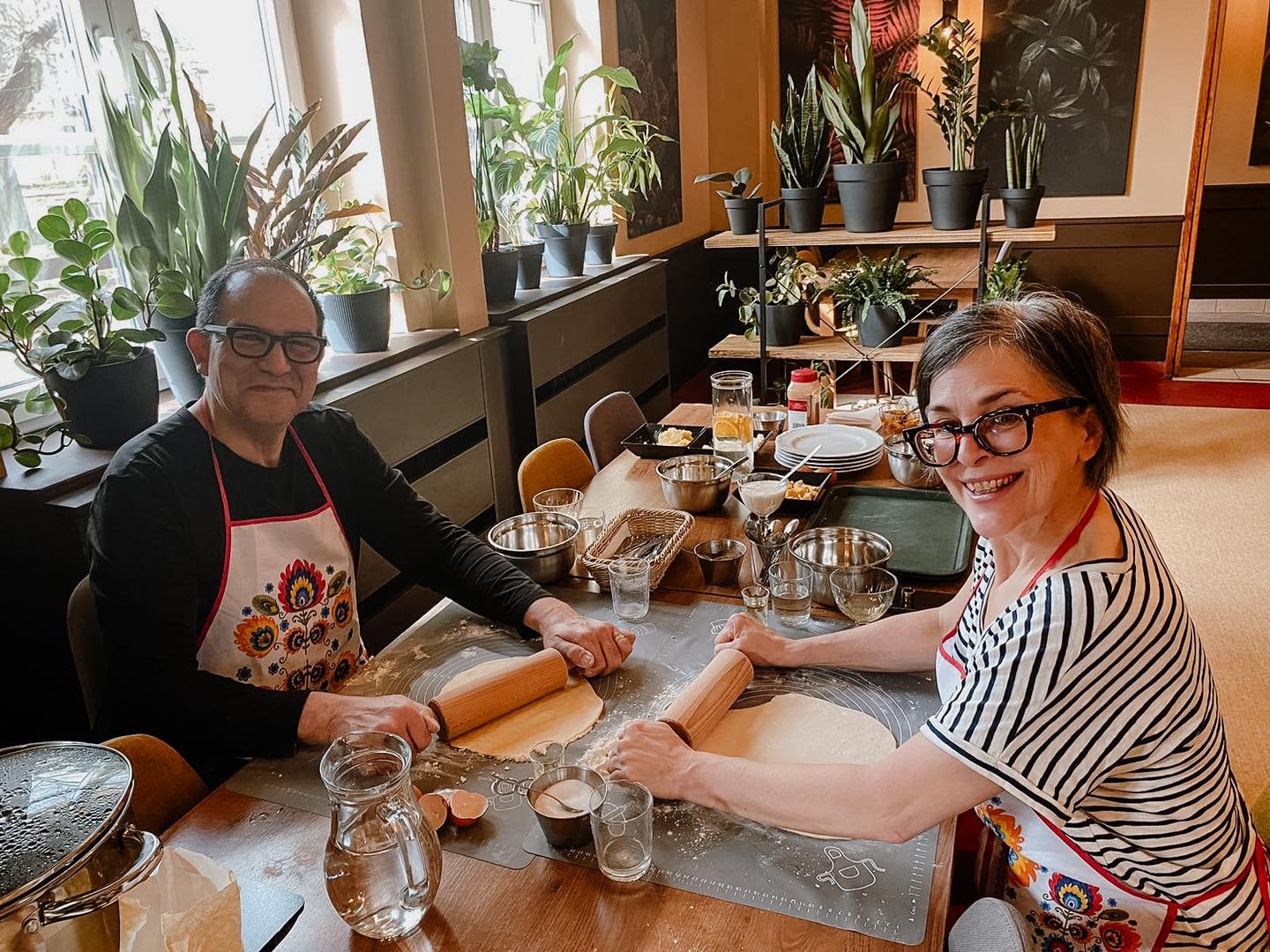 Crafting perfection, one roll at a time! 🙌🏻💪🏻Transforming this gorgeous dough into delectable pierogi delights. Join us for a hands-on pierogi cooking class!🥟🇵🇱🎉