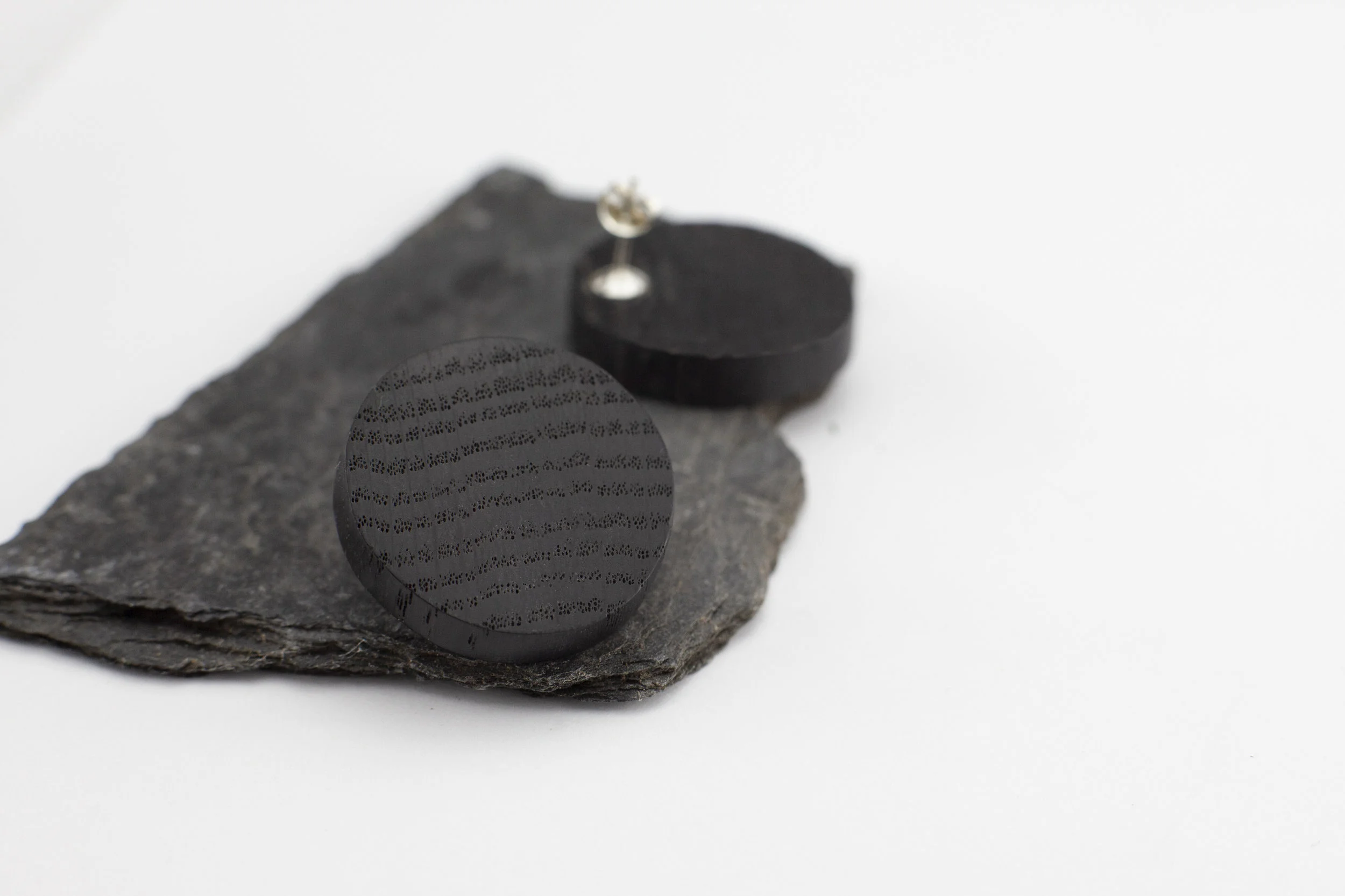 mond-unique-jewellery-silver-handcrafted.jpg