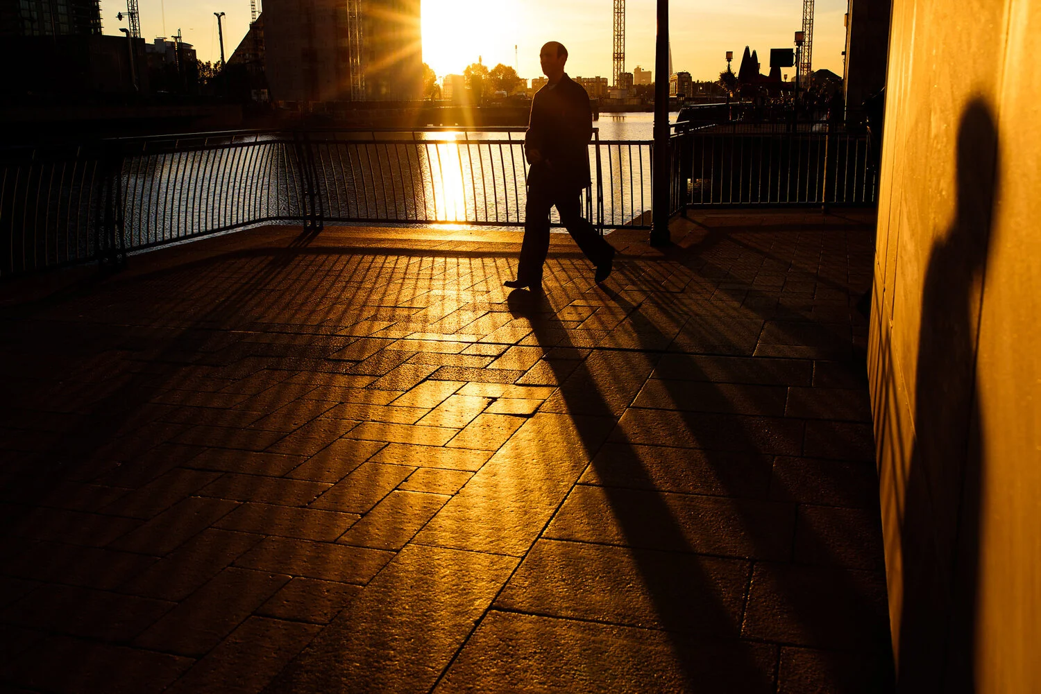 London005.jpg