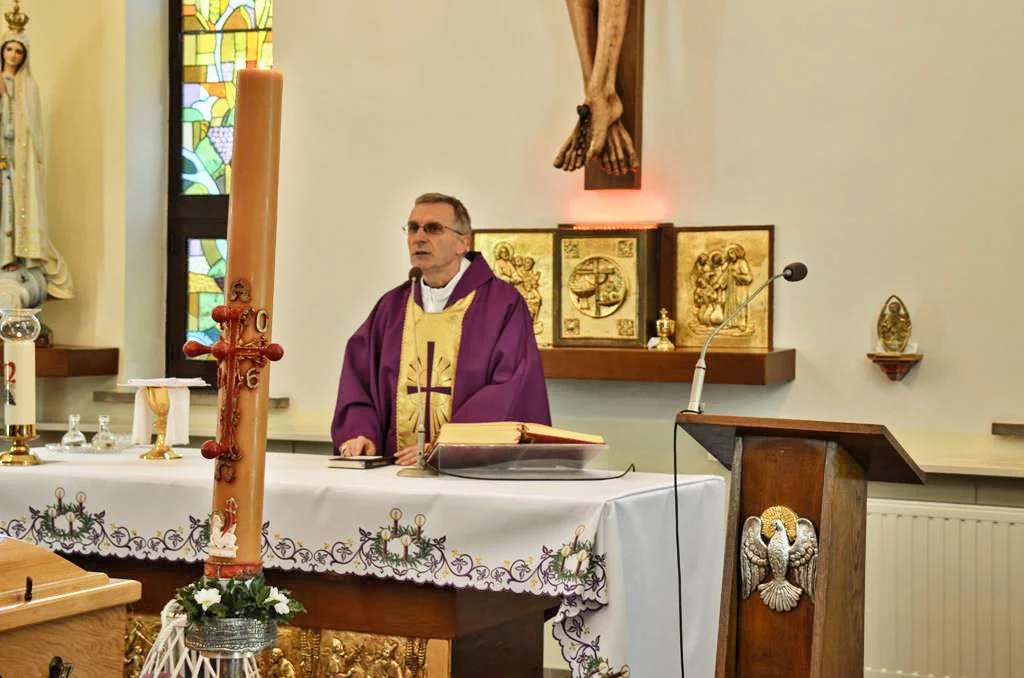 pogrzeb-s.Gabrieli-(13)-(Copy).jpg