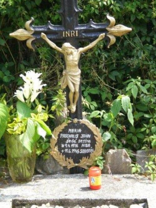 Grób Siostry Paschalis ✸ 7.4.1916 ♰ 11.5.1945