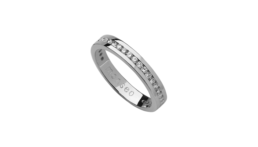 AN0627A - Aliança Moments com diamantes Aliança em ouro branco 19.2 Kt. com 40 diamantes lapidação brilhante. Opção em ouro rosa ou ouro amarelo.