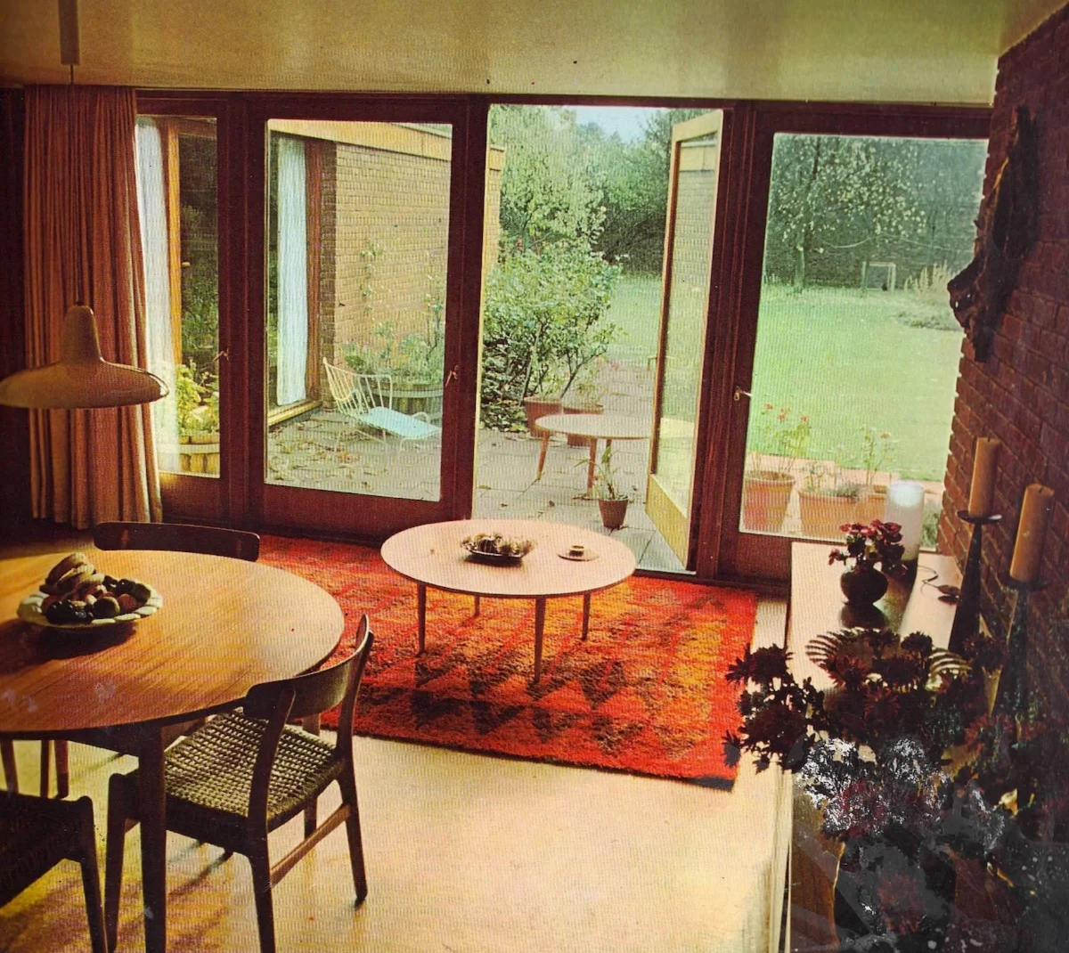 The dining room, before the ravey dancing took place