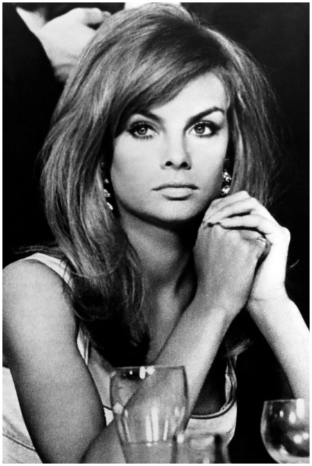 Jean Shrimpton in 1967, "already looking a bit old-fashioned"