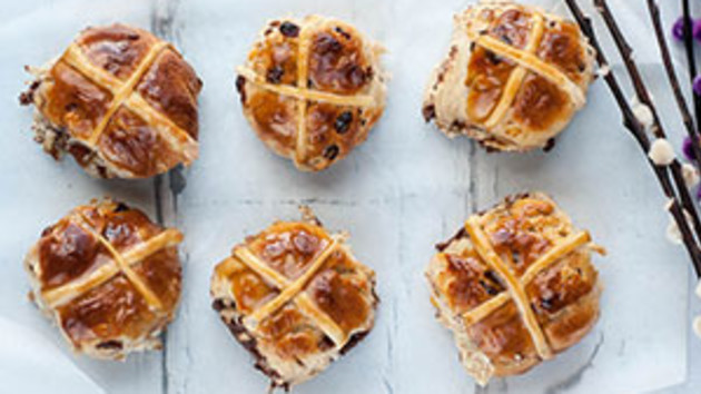 When hot cross buns were eaten on Good Friday