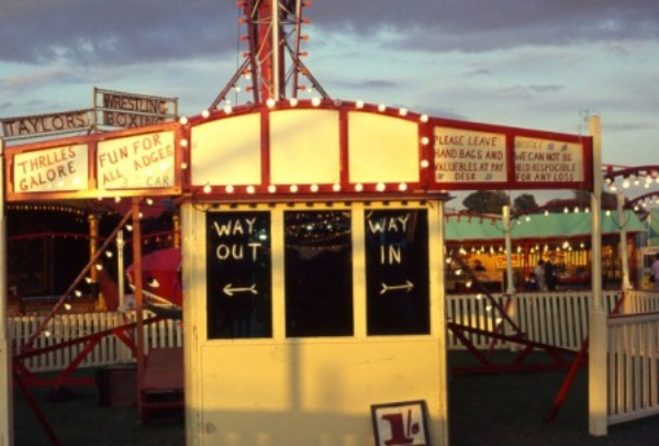 Photo: derrickjknight.com -: Mitcham fair, 1967