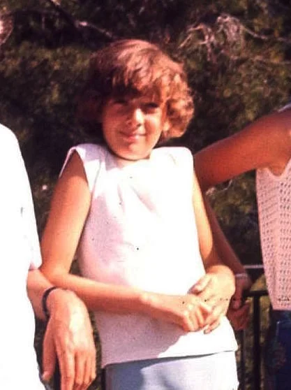 dad ros jo cap ferrat villa 322 kb cropped.jpg