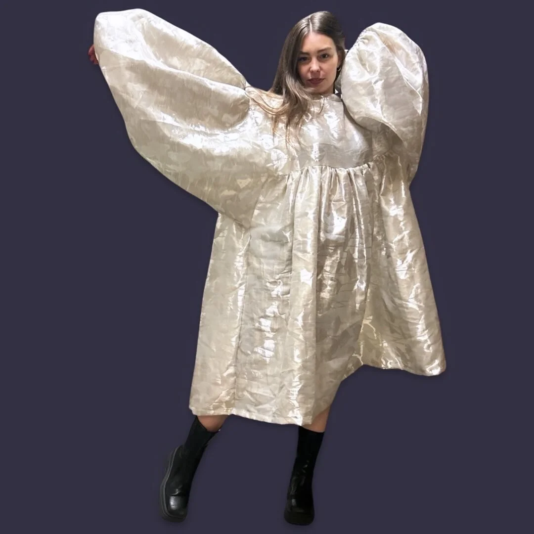 BCD558F0-BDFF-4C1F-A027-61C3FCE303B5