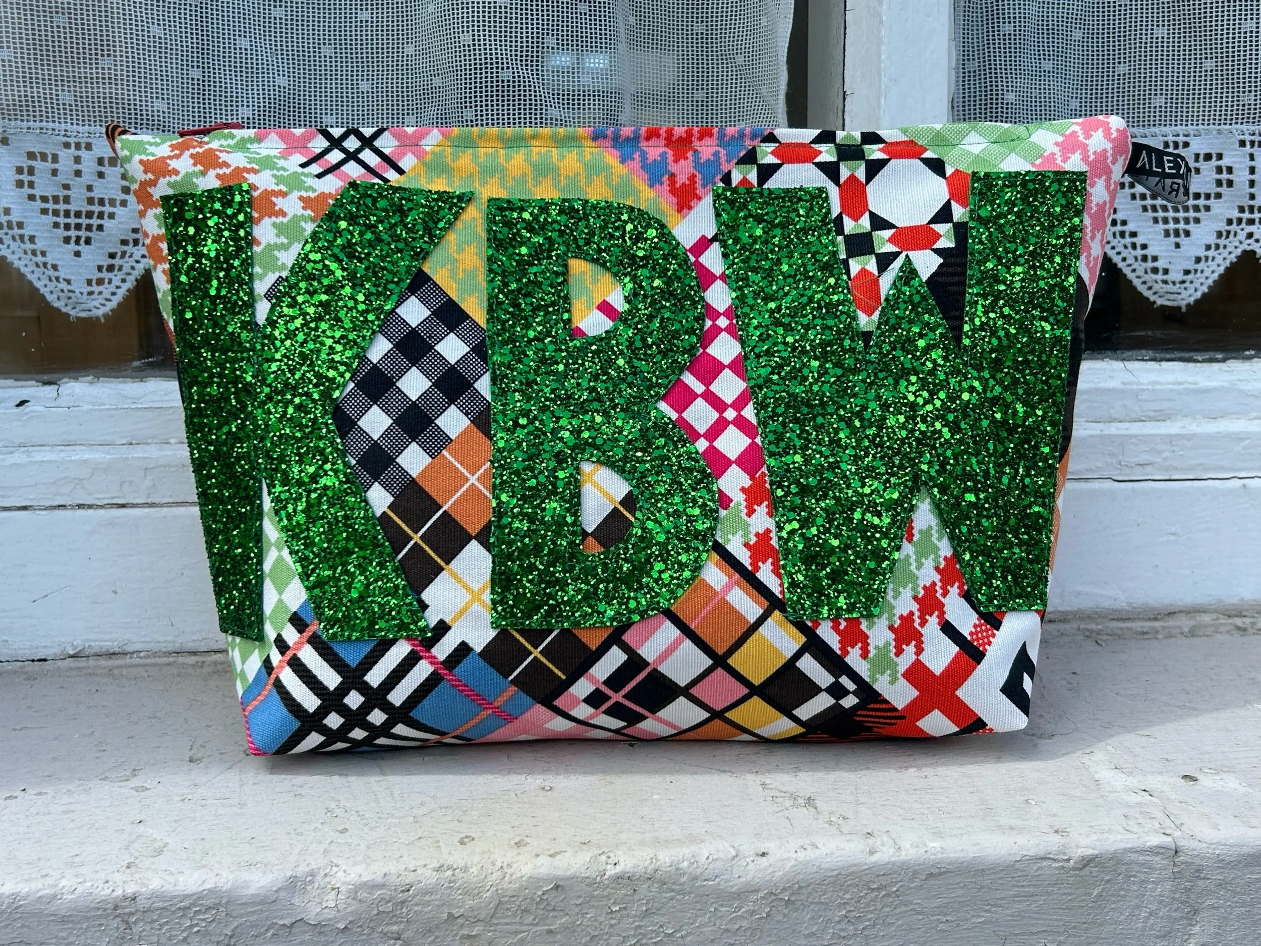 8D394917-AA5F-4B79-9E64-2F5974FB2490