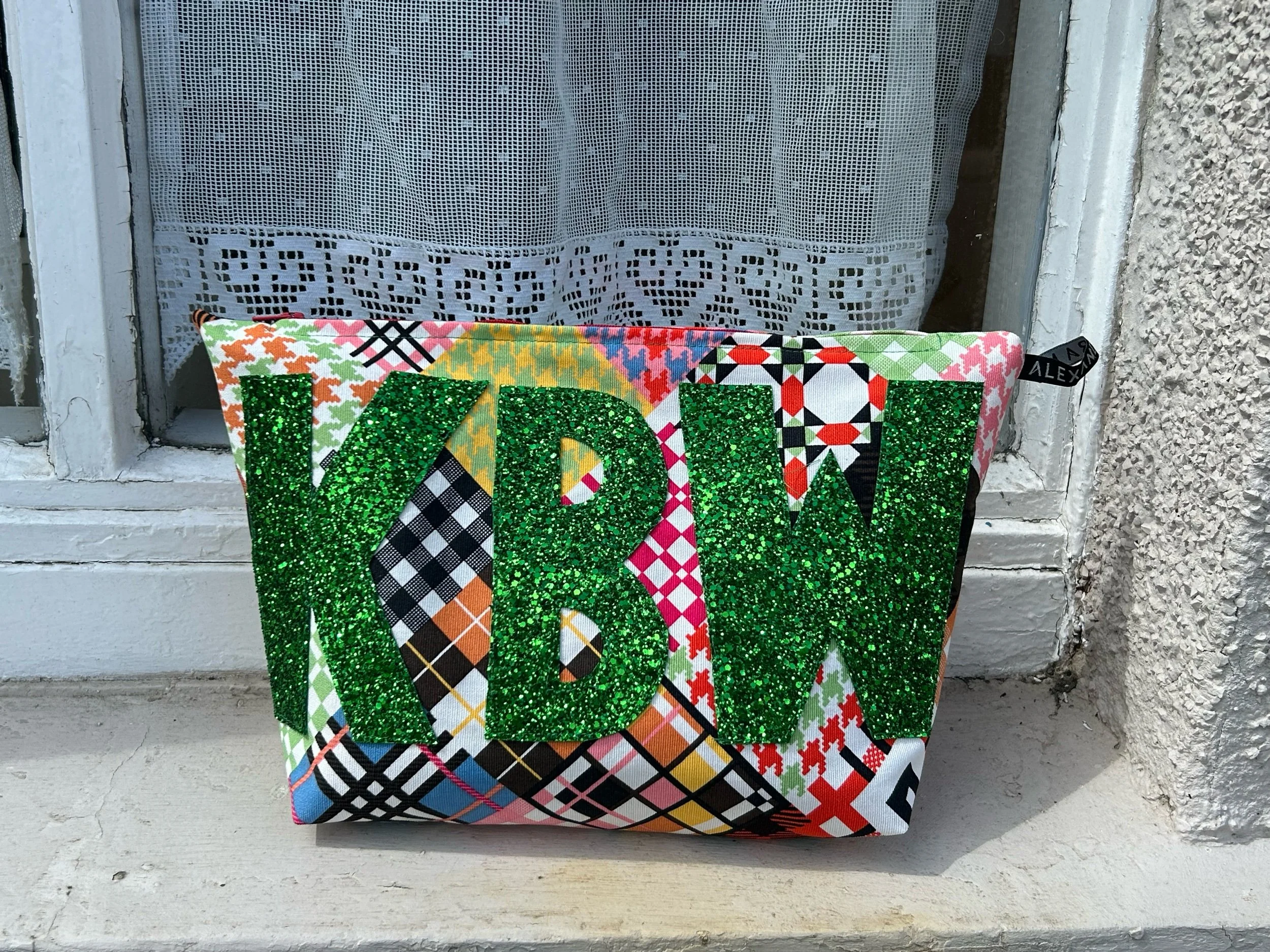 D50DD2ED-D80D-423E-AFDA-EDB2AEAE0A2C