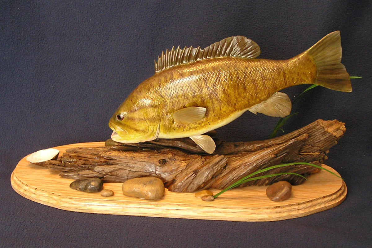 JamesSchwiebertSmallmouthBassCarving.jpg.jpg