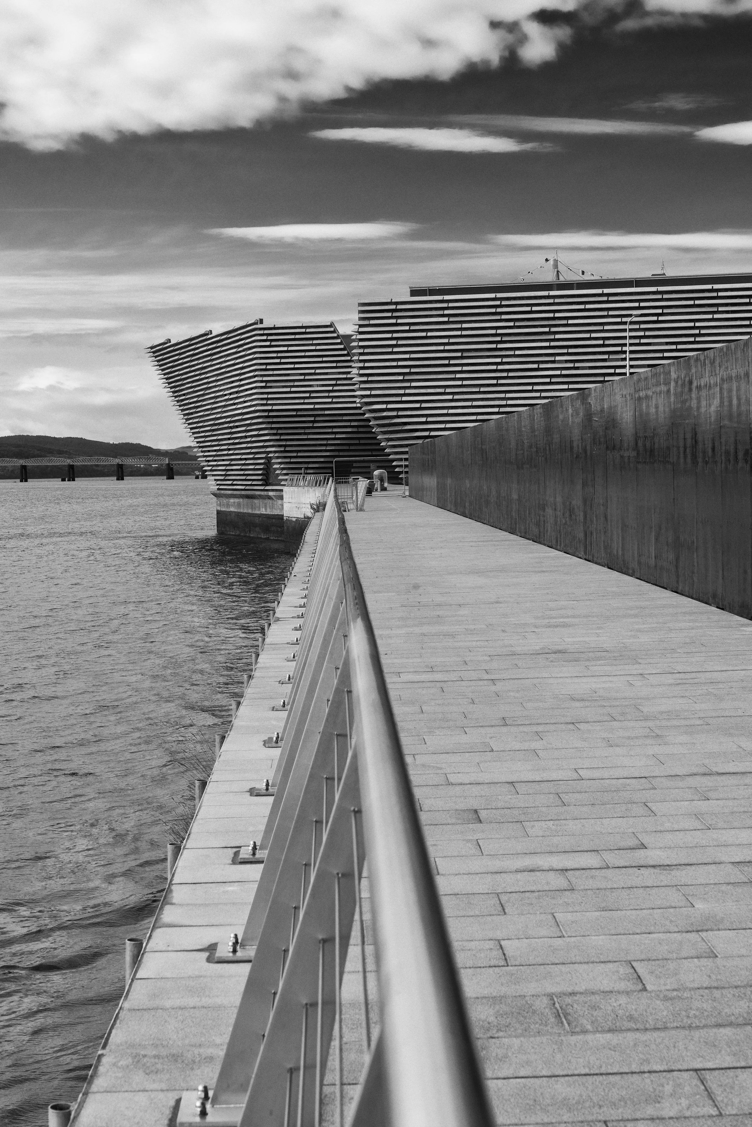 V&A Dundee bw--3.jpg