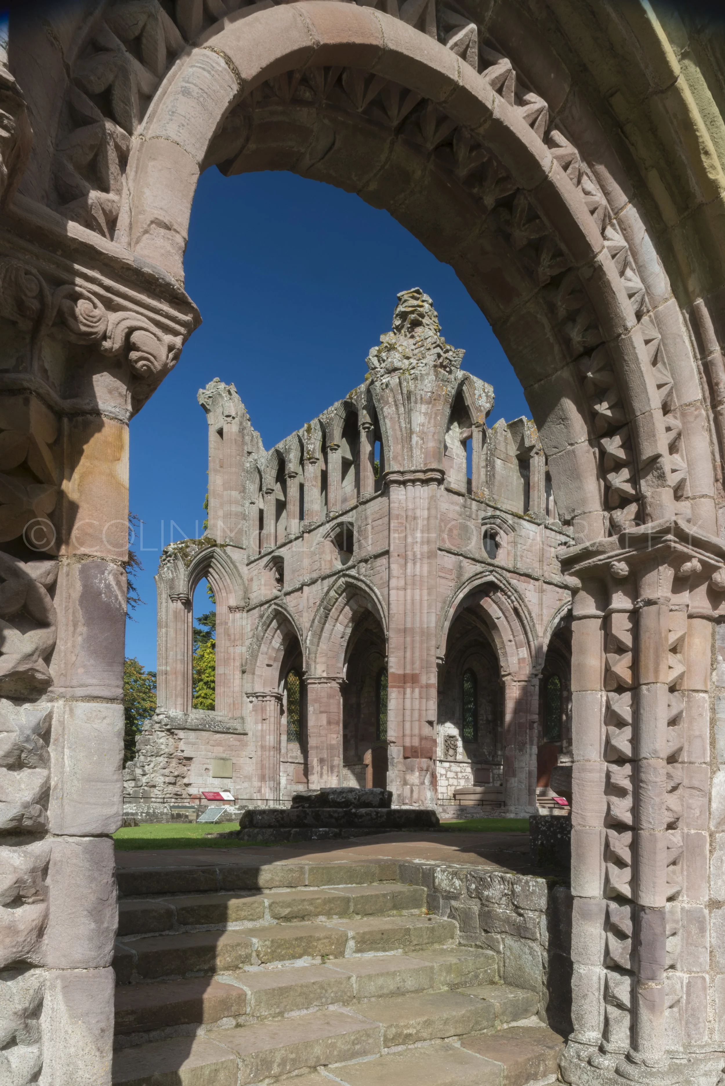 Dryburgh Abbey-1829.jpg