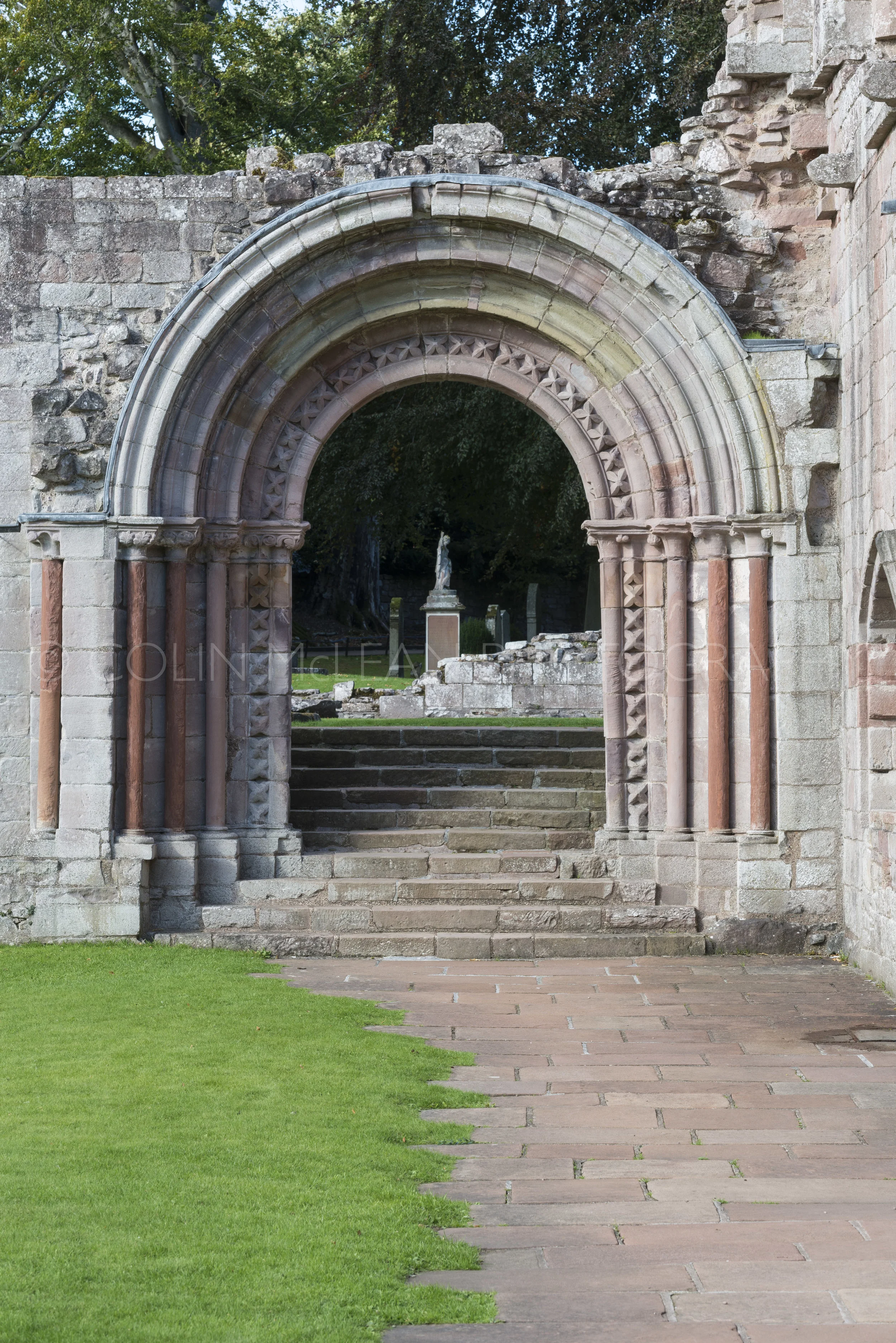 Dryburgh Abbey-1842.jpg