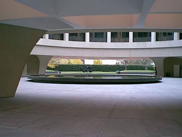 Hirshhorn Museum and Sculpture Garden: Leak repair in plaza and balconies; fountain restoration