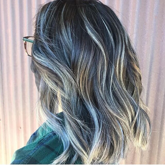 Industry may have a new awesome stylist on board, but our veteran stylists are still crushing hair goals too! 
peep this fabulous color by @marisela.stylist 
#nofilterhaircolor #blondebalayage #blondefoiliyage #blondehighlights #coolblondecolor #keun