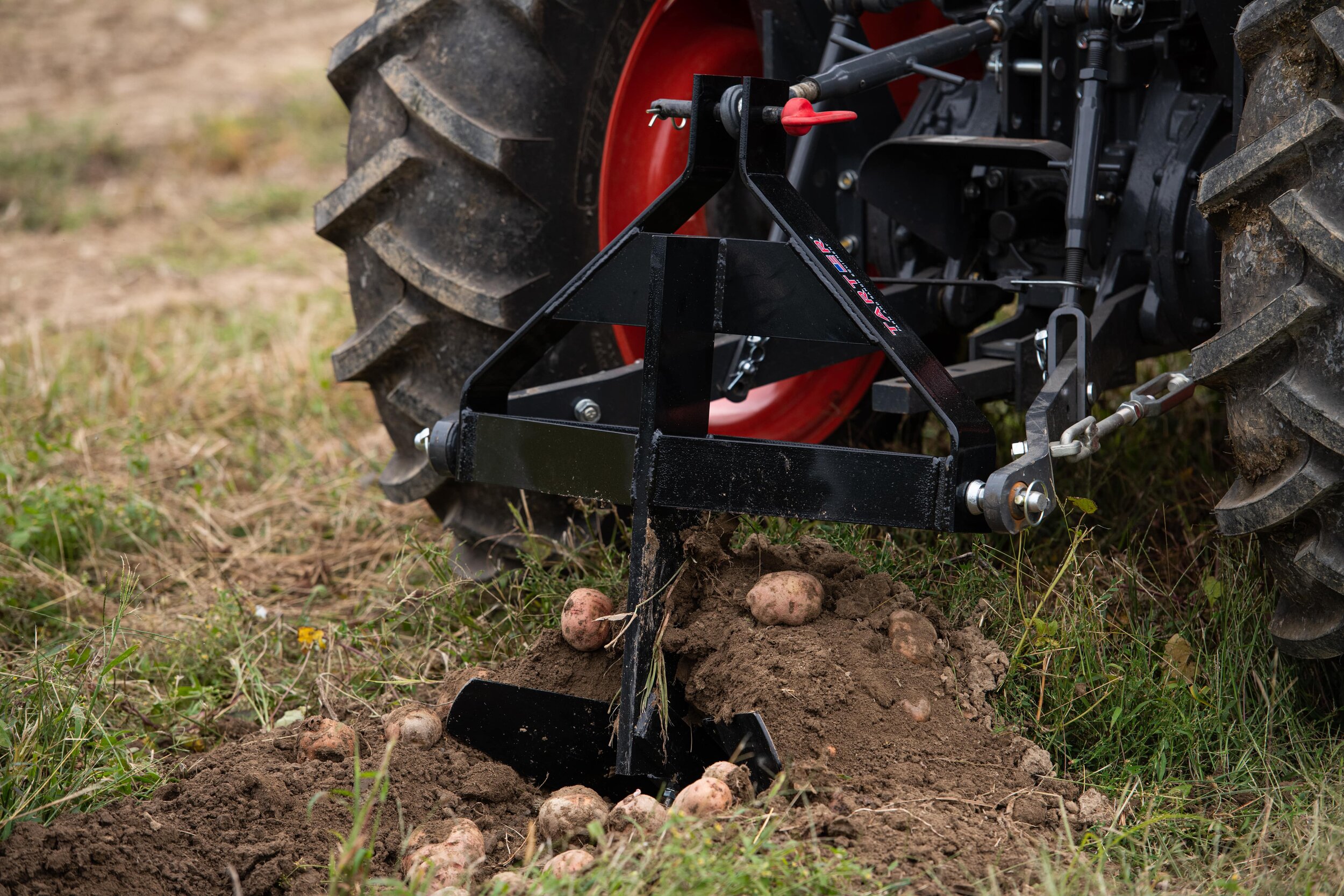 Hitch Mounted Ripper Pro Middle Buster for ATV/UTV for 2 inch Recievers Subsoiler Plow 2 Replaceable Ripper Teeth