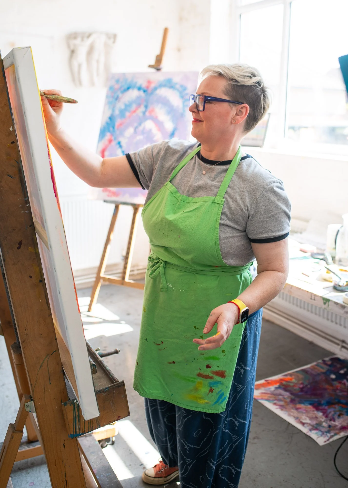 Adults abstract painting class Brighton Hove Sussex UK