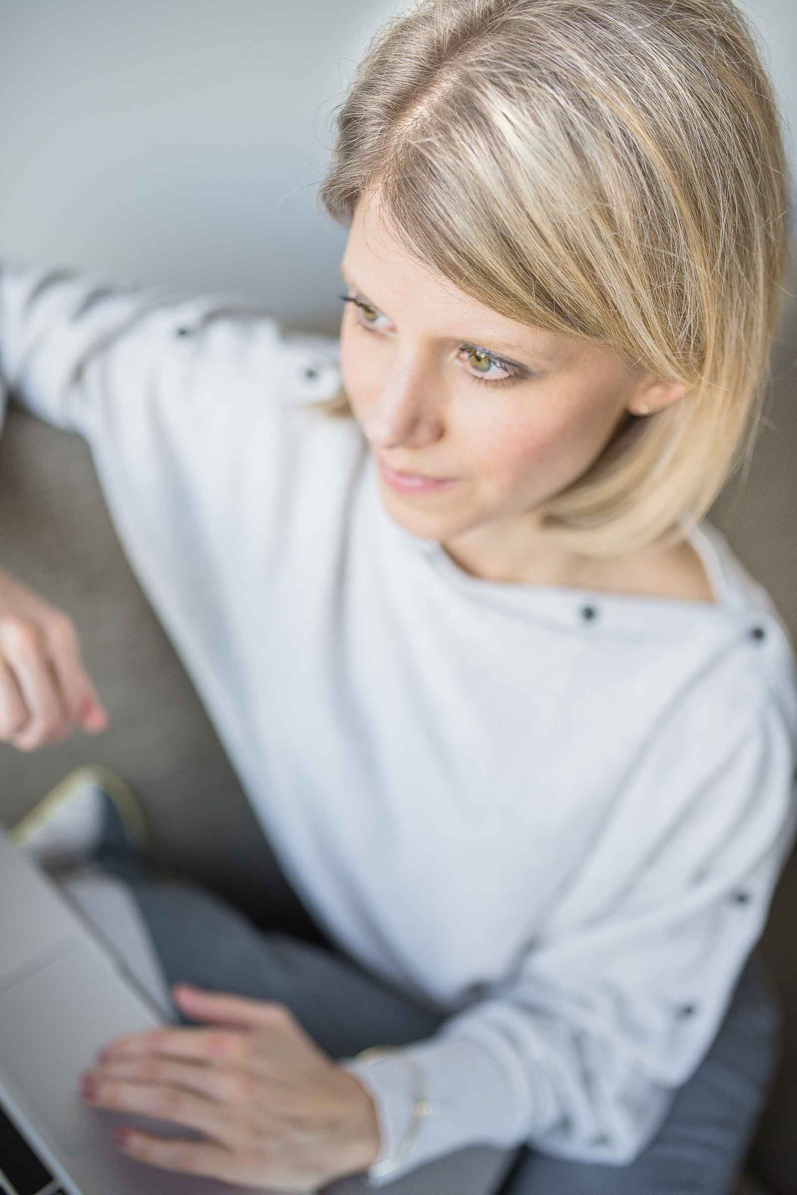 Personal Branding portraiture for businesswoman by Magdalena Smolarska Portrait Photographer based in UK, London & Brighton 