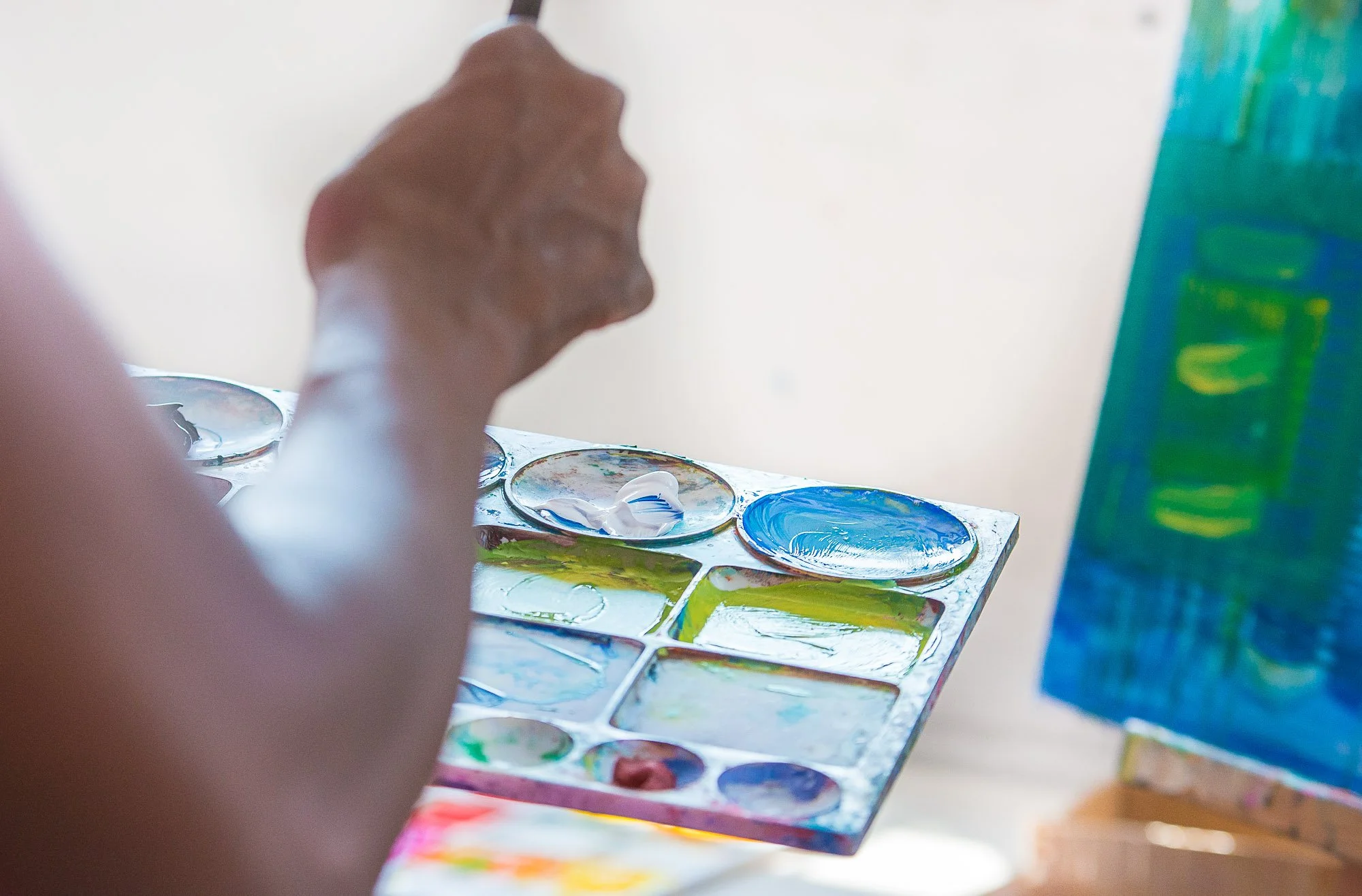 Paint with me intuitive abstract on large canvas in professional art studio Brighton Hove Sussex UK