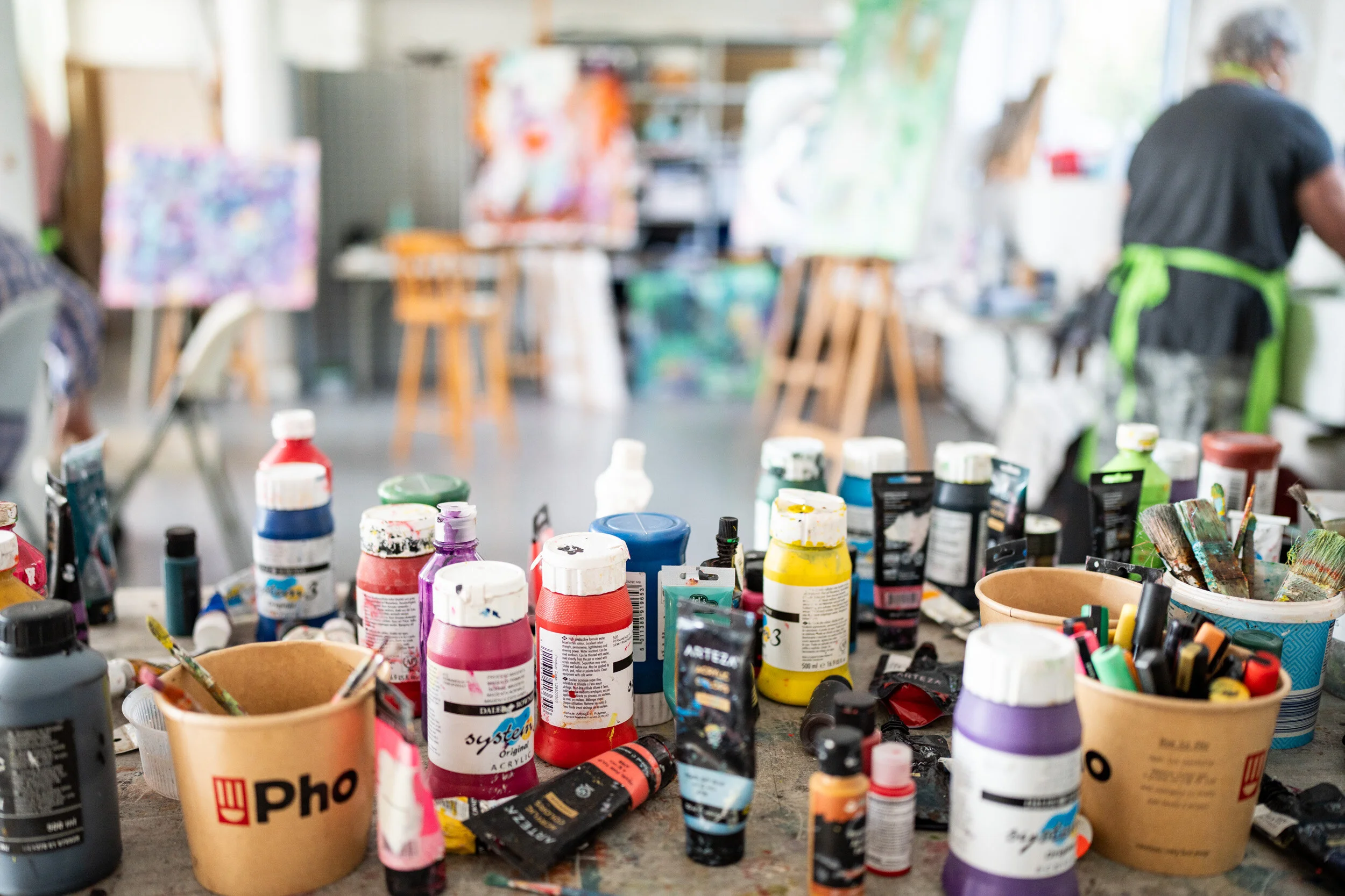 Brighton Acrylic Abstract Painting class for adults teenagers kids (Copy) (Copy)