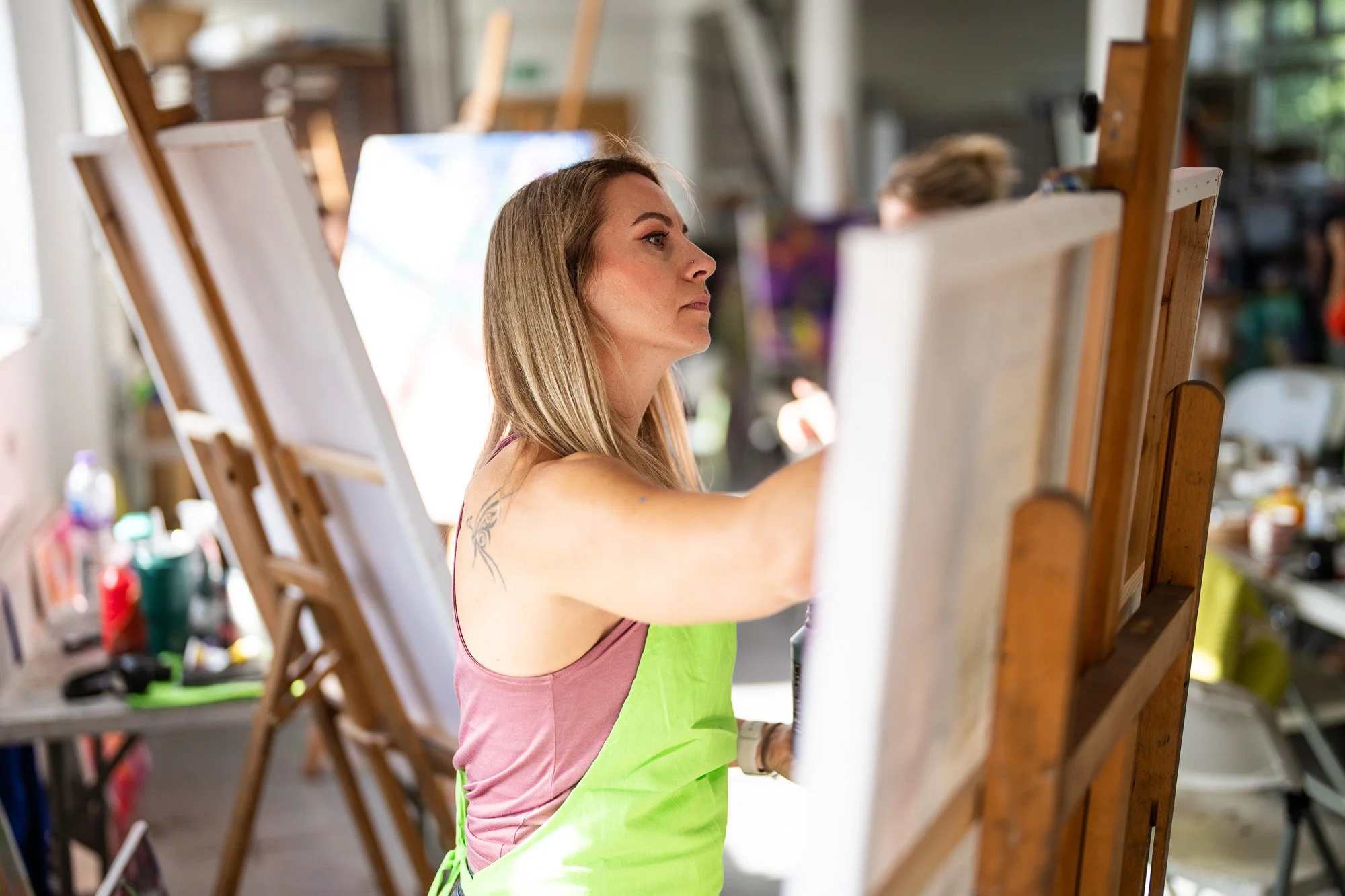 Art painting retreat: paint your own textured large abstract weekend Brighton Sussex UK