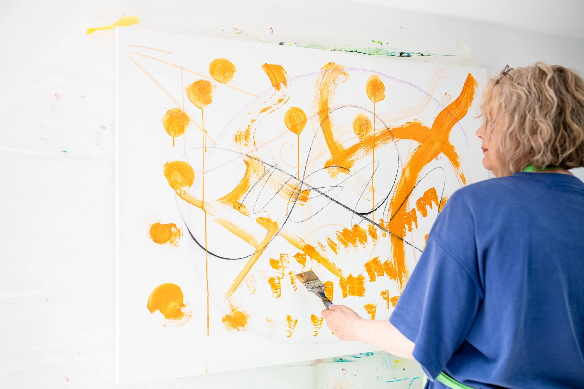 One day acrylic abstract painting workshop Brighton Sussex UK