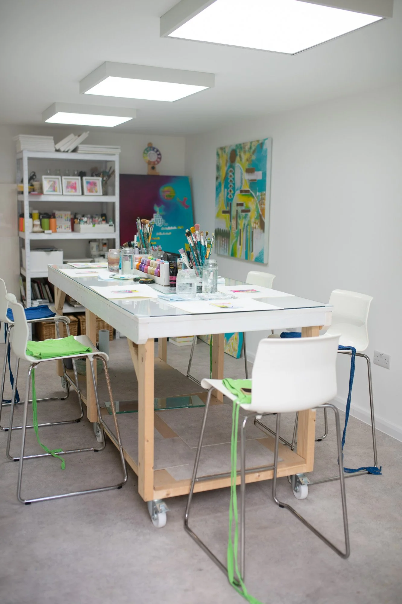 Learn intuitive acrylic abstract painting art workshops for adults beginners Brighton Hove Sussex UK