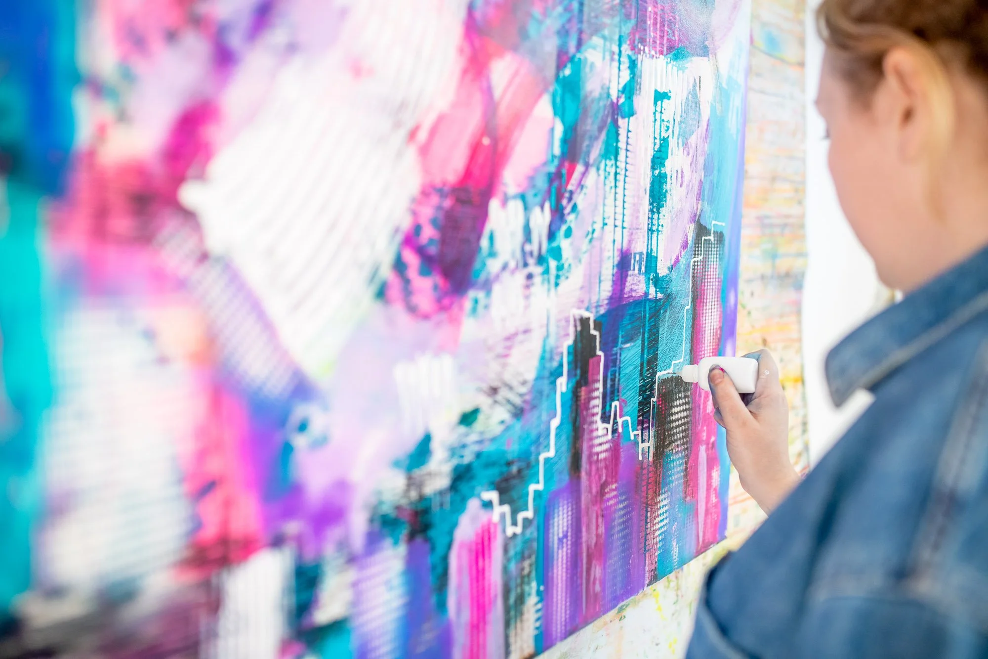 Beginner abstract painting workshop Cheshire UK.jpg (Copy)