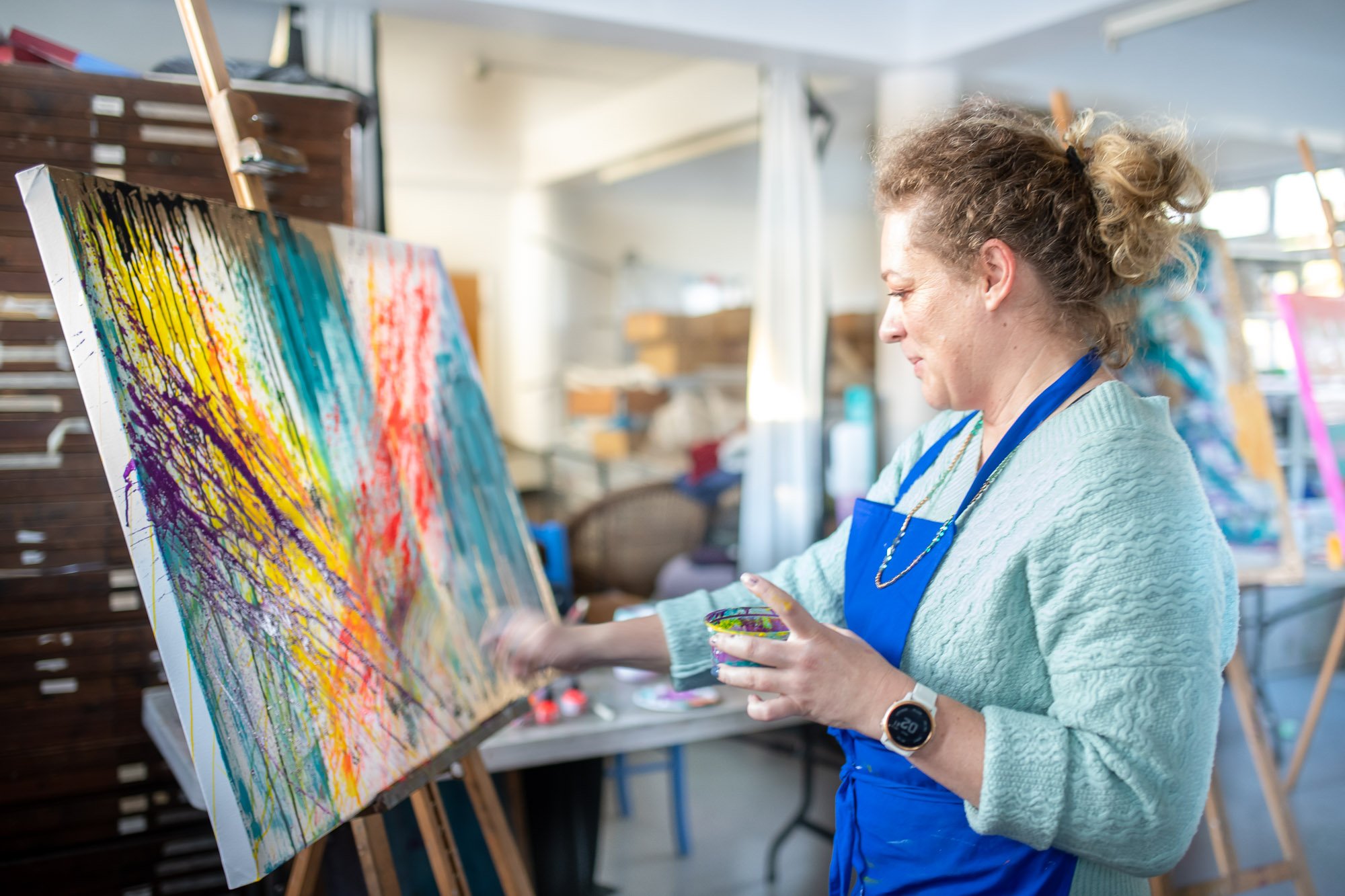 Beginners friendly adults abstract painting workshop Brighton Hove Sussex UK