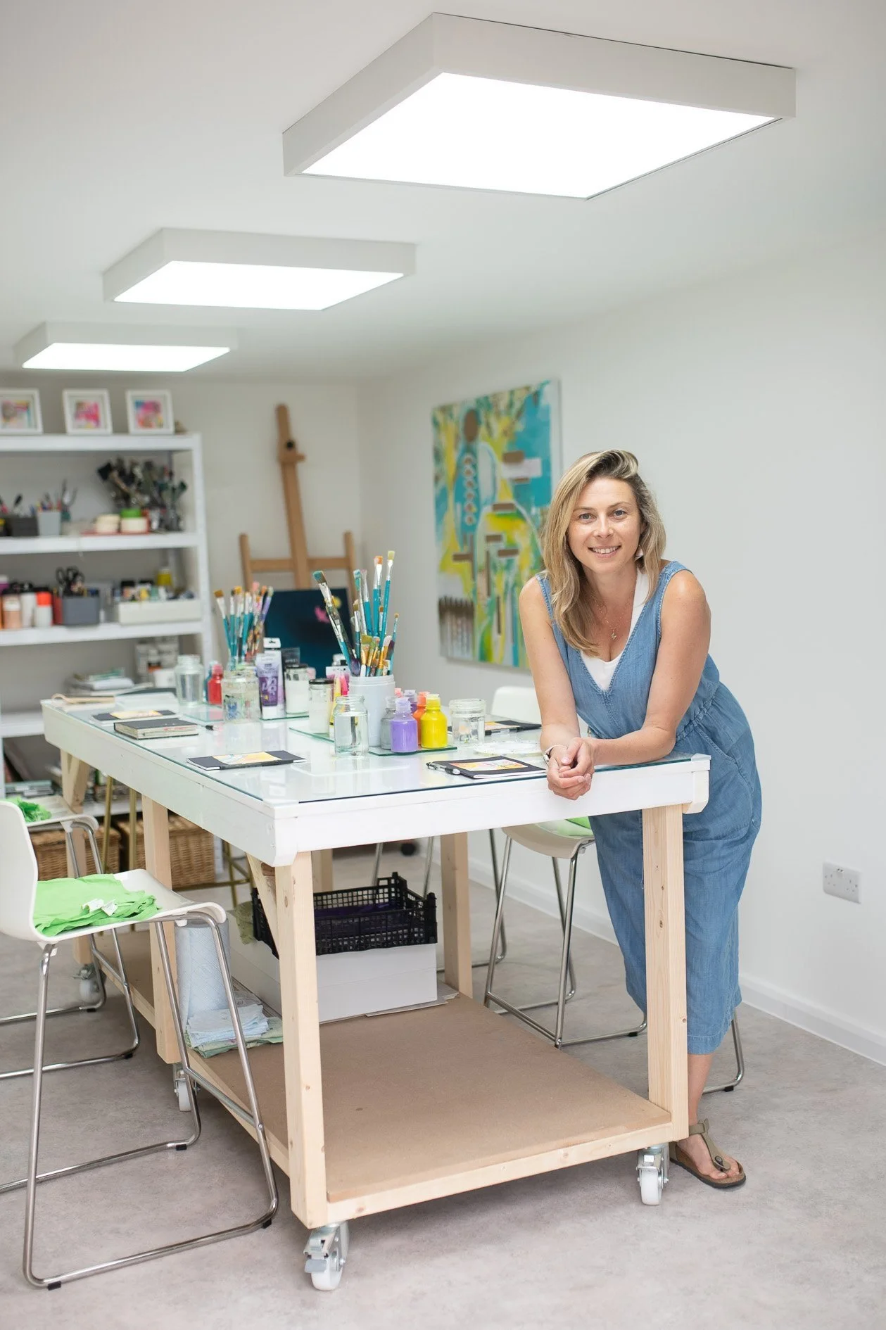 Abstract art painting with Magdalena Brighton art studio