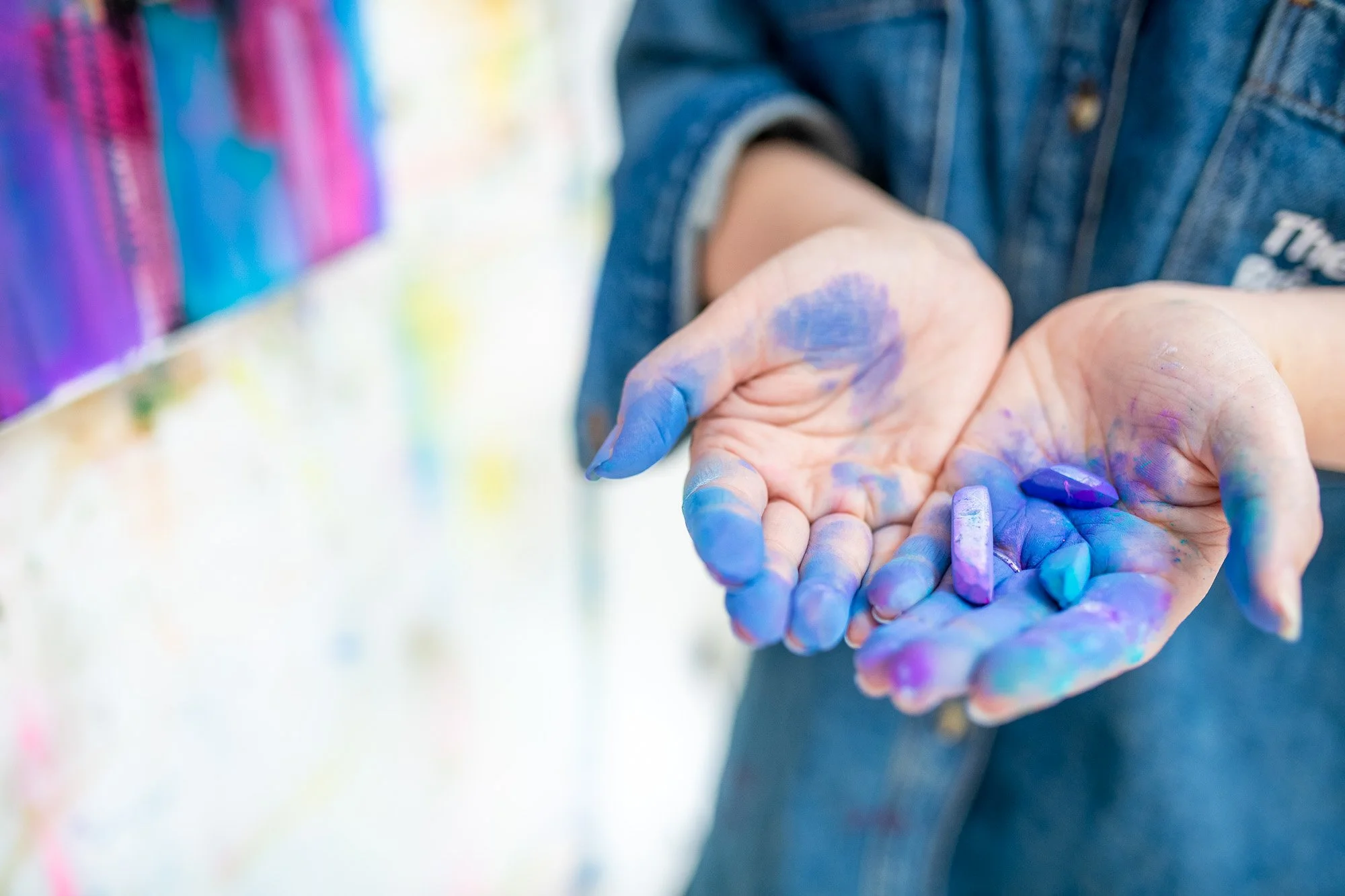 Learn mixed media abstract painting Brighton Sussex UK