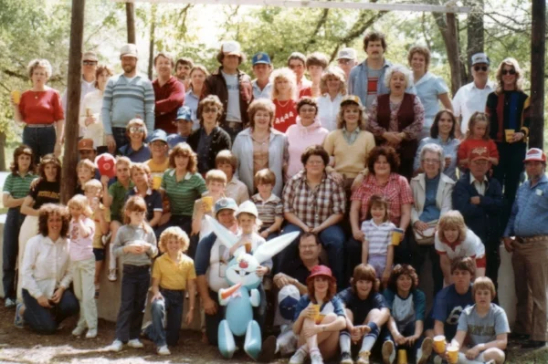 1983-04 Easter picnic.jpeg