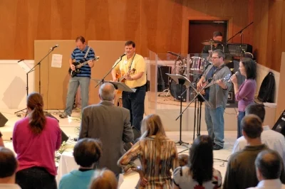 2012 Praise Band DSH_2312 4x6.jpg