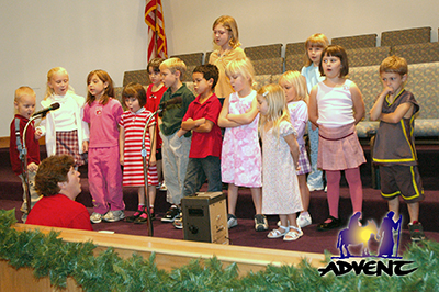 2005 Advent DSC_2876 4x6.jpg