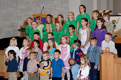 2009 Choir Child DSH_2147 4x6.jpg