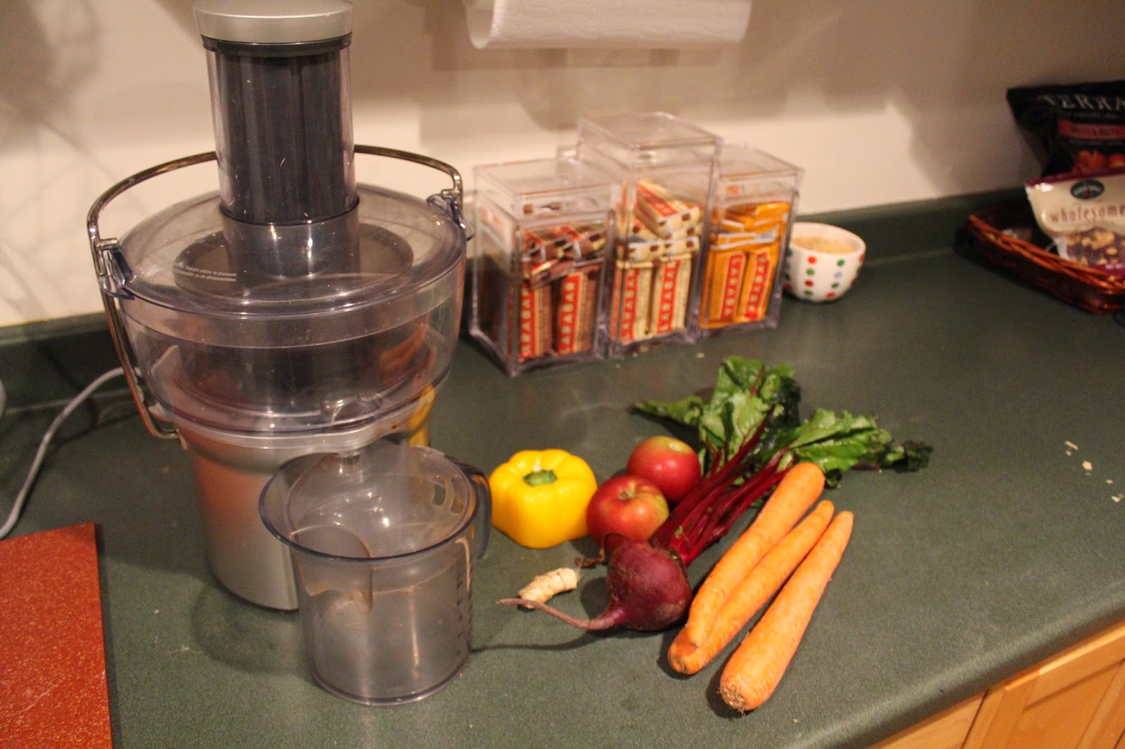 Breville juicer with sweet pepper, apple, ginger, beet, and carrots