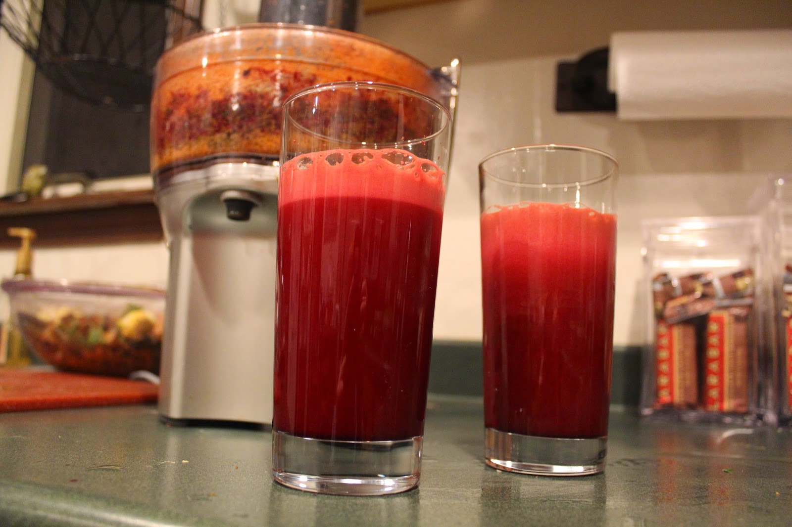 Breville juicer recipe: ginger, beet, sweet pepper, apple, carrot