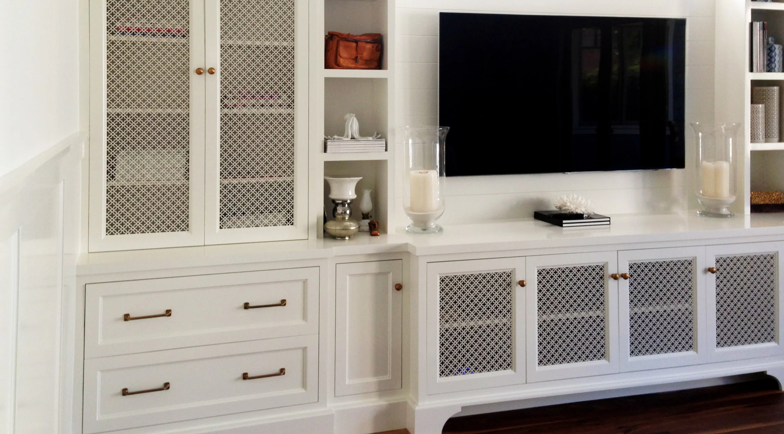 Manhattan Beach, CA - DK Interiors Swift Grille, Cabinet doors