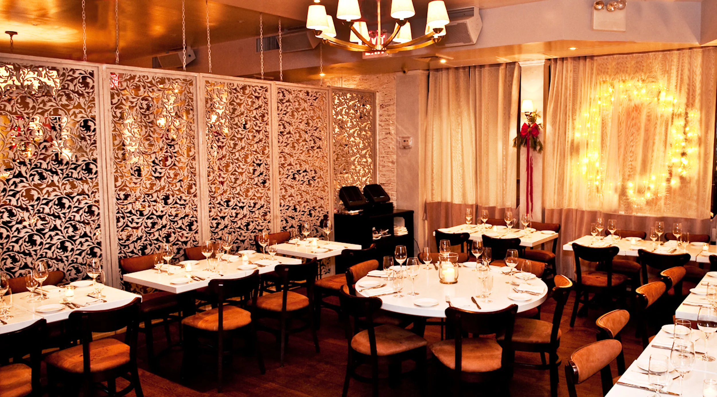 MPD Restaurant, NY Crocus Spirals, Wall partitions