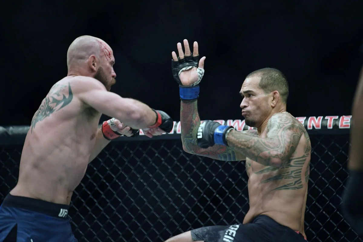 FIGHT CLUB WEEKLY 2.20.2018 - THE COWBOY RIDES AGAIN