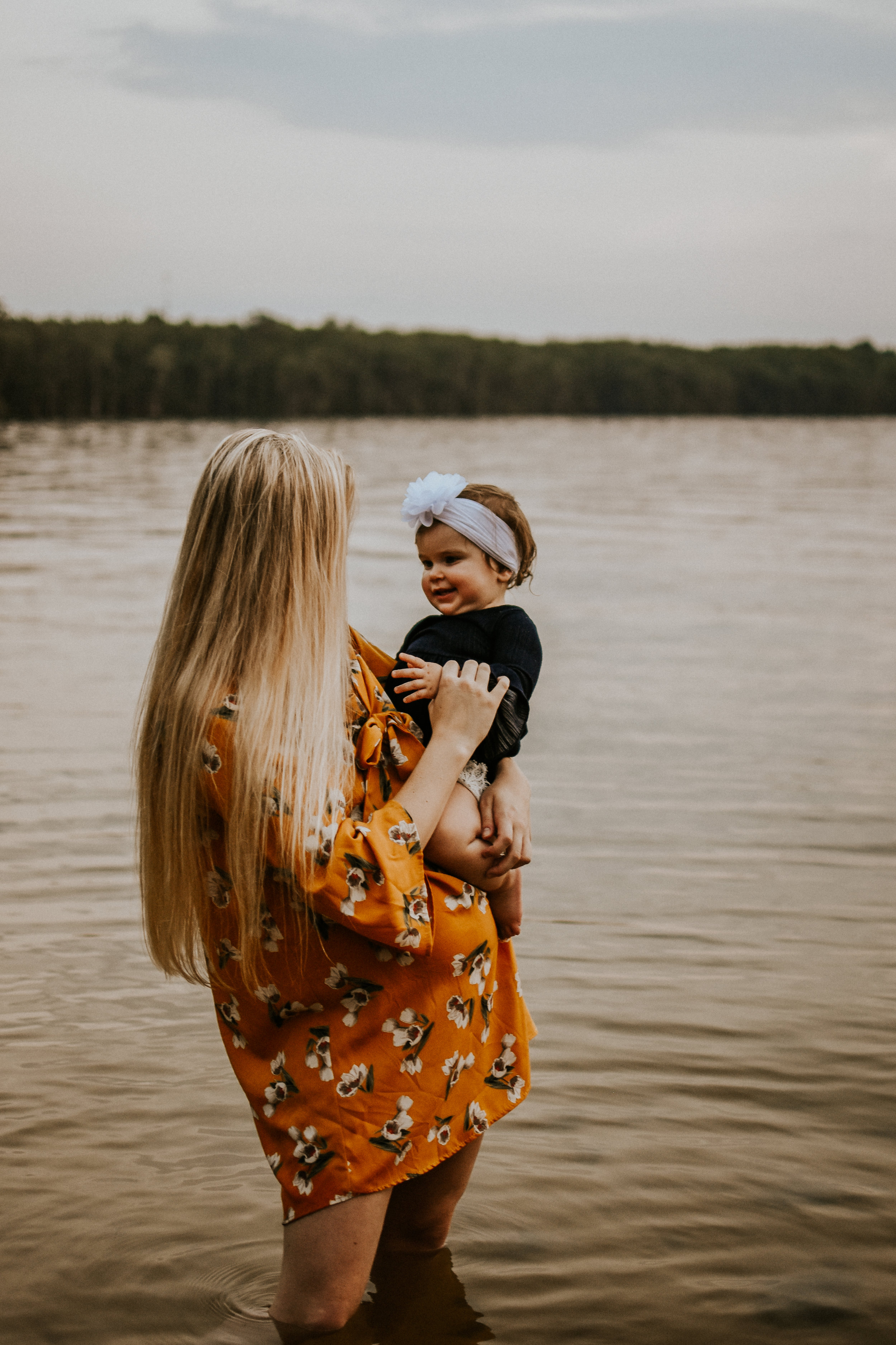Down by the Lake | Motherhood | Florida Lifestyle Photography | Crestview, FL Photographer